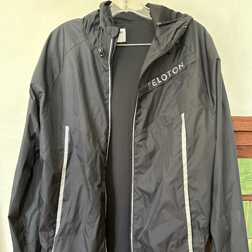 FOURLAPS WINDBREAKER PELOTON BLACK NYLON